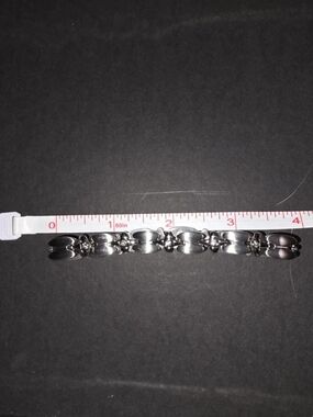 Source Unknown Silver Floral Link Bracelet